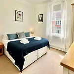 Luxury Apartment 6 Bluebridge With Free Allocated Parking