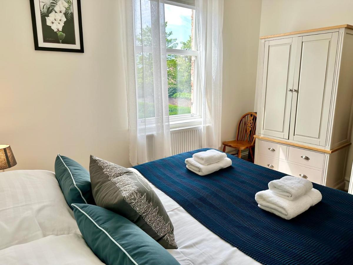 Luxury 6 Bluebridge With Free Allocated Parking Apartment *
