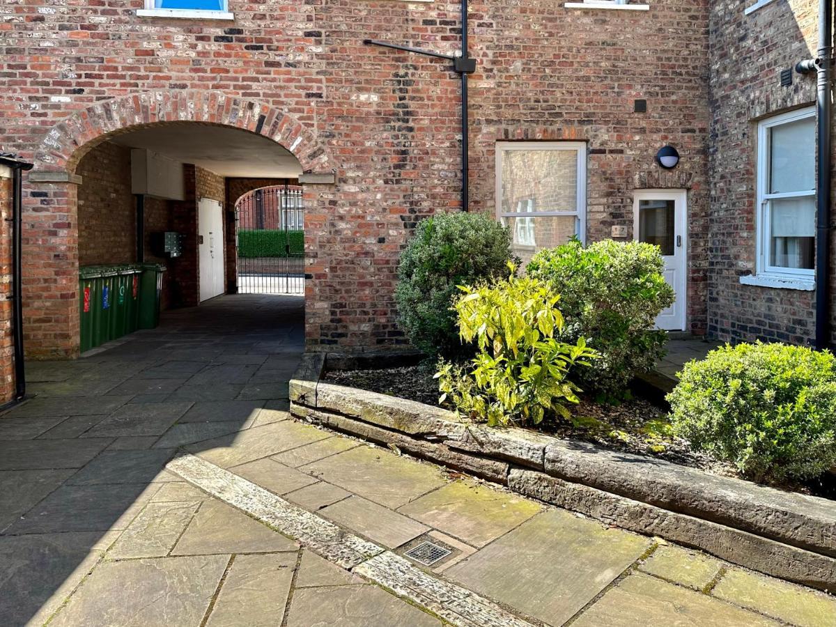 Luxury 6 Bluebridge With Free Allocated Parking Apartment *