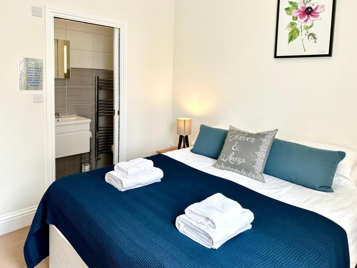 Luxury 6 Bluebridge With Free Allocated Parking Apartment *